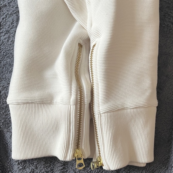 Varley Off-White Ribbed Pullover - Picture 3 of 5